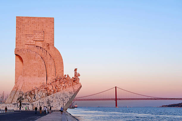 Levně Plakát, Obraz - Portugal, Lisbon, the Discoveries Monument, Tuul & Bruno Morandi, 40 × 26.7 cm