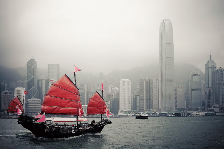 Glasbilder Hong Kong - Red Boat