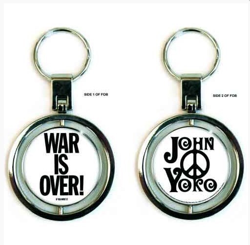 Levně Klíčenka John Lennon - War Is Over