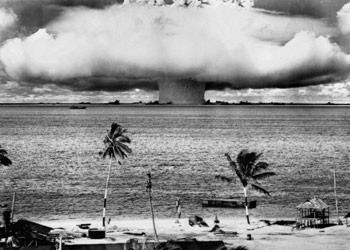 Poster Atom bomb - Bikini 1946