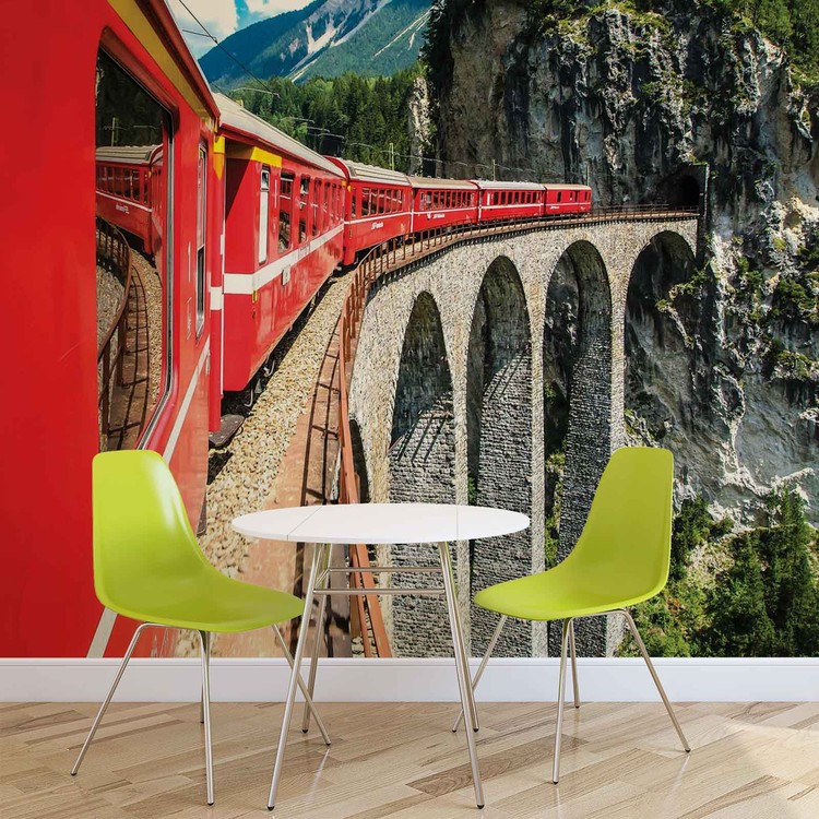 Behang Train Through The Mountains