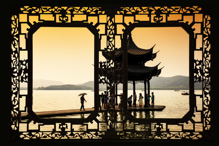 Arte fotográfico Asian Window - Water Temple at sunset