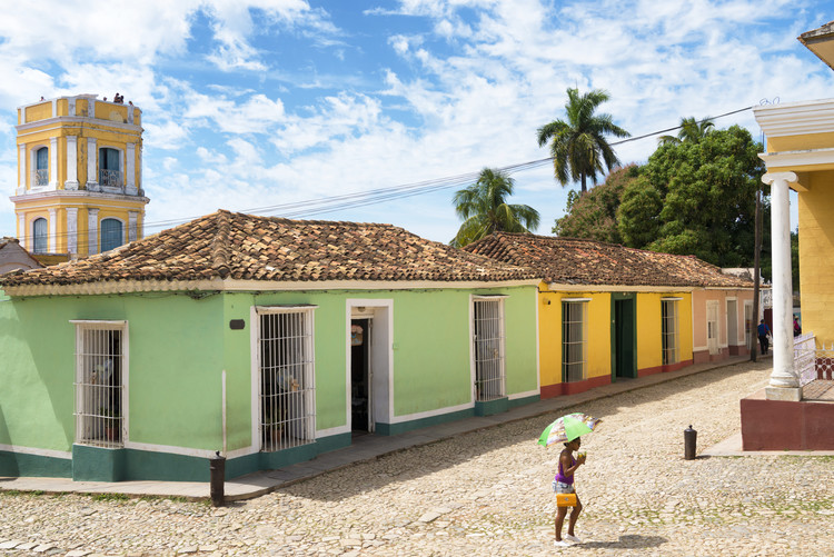 Photographie d'art Colorful Street Scene in Trinidad