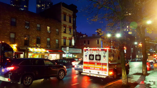 Umelecká fotografie FDNY  ambulance along Dekalb Avenue