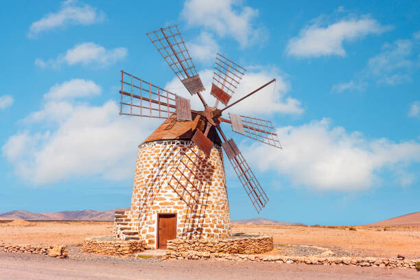 Umělecká fotografie One of the many windmills on