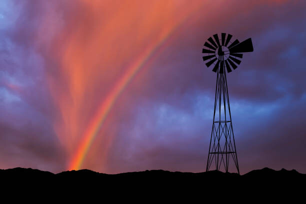 Umělecká fotografie Silhouette of a wind pump, windmill