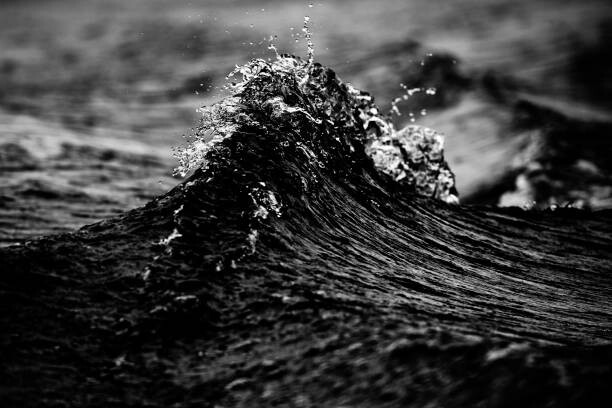 Umelecká fotografie splashing wave