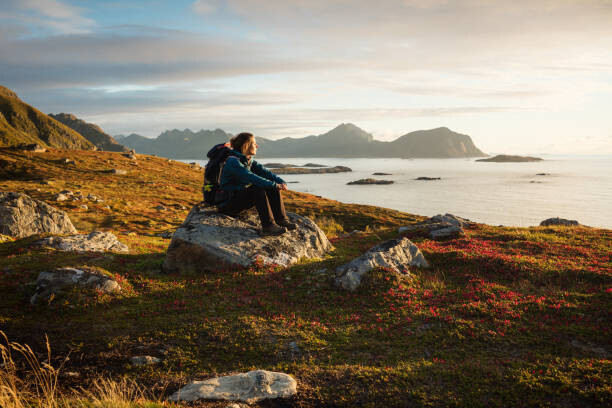 Fotografia artystyczna Woman enjoys the Norwegian countryside