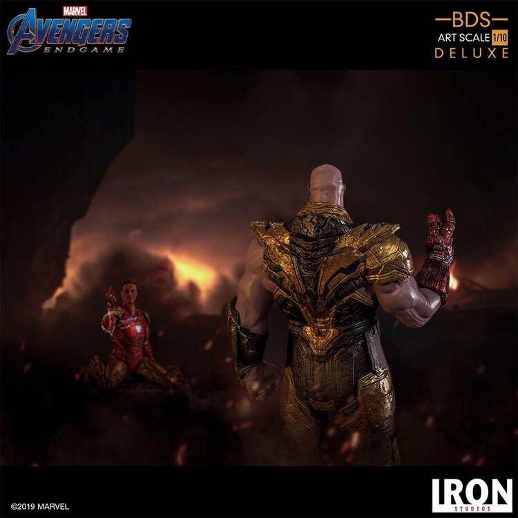 Статуетка Avengers: Endgame - Black Order Thanos (Deluxe)