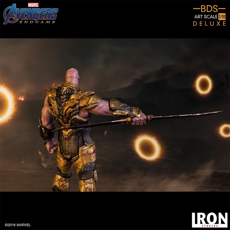 Figur Avengers: Endgame - Black Order Thanos (Deluxe)