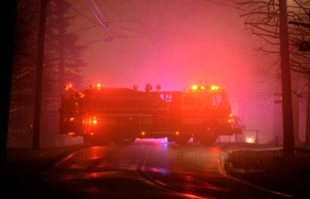 Canvastavla Fire truck glow