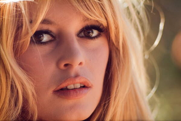 Samolepka Brigitte Bardot, 1965
