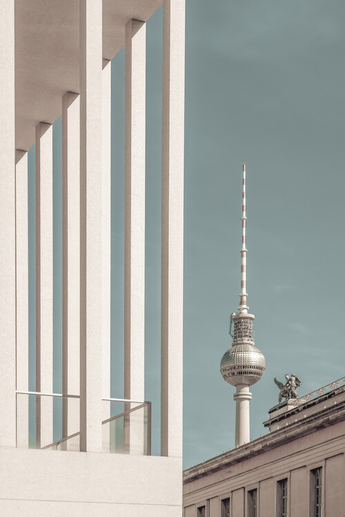 Print op canvas BERLIN Television Tower & Museum Island | urban vintage style