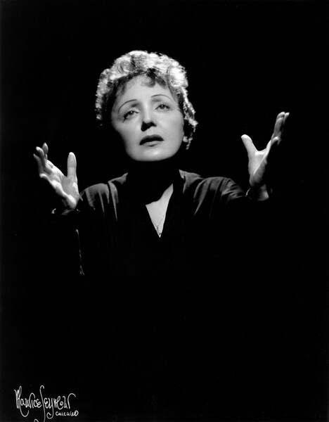 Samolepka Edith Piaf, photographed on 5 September 1955