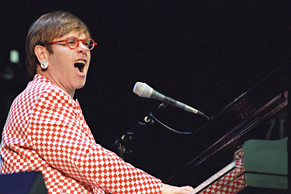 Samolepka Elton John in Vienna, 1995