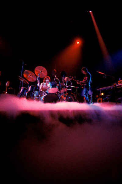 Samolepka February 1977: concert of rock band Pink Floyd at the Paris Pavilion: Nick Mason drummer and bassist Roger Waters.