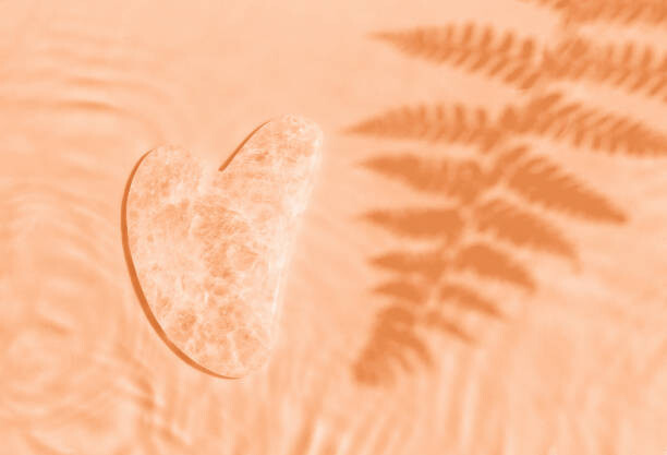 Fototapete Quartz gua sha underwater and shadows