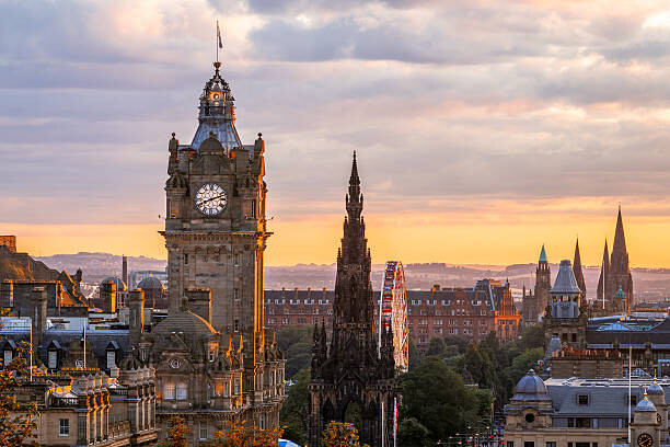 Fototapeta Edinburgh Skyline, Balmoral Clocktower, Scotland