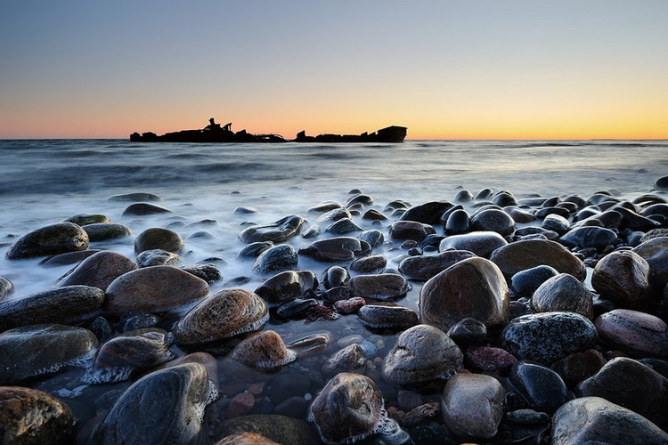 Glastavlor Stones on the Shore