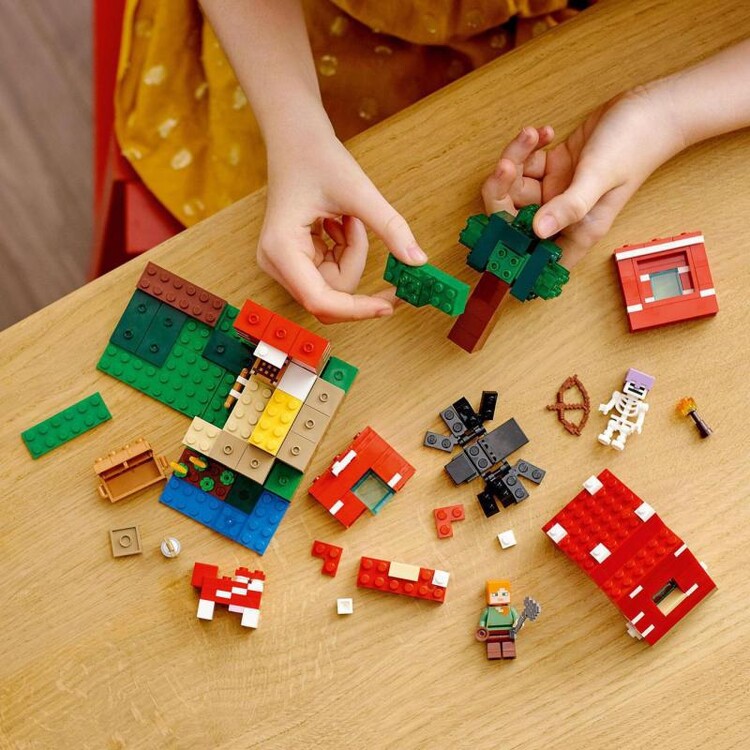 Jeux de construction Lego Minecraft - Mushroom house, Affiches, cadeaux,  merch