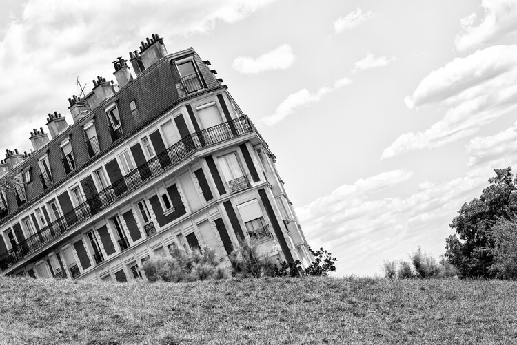 Konstfotografering Black Montmartre - Sinking Building