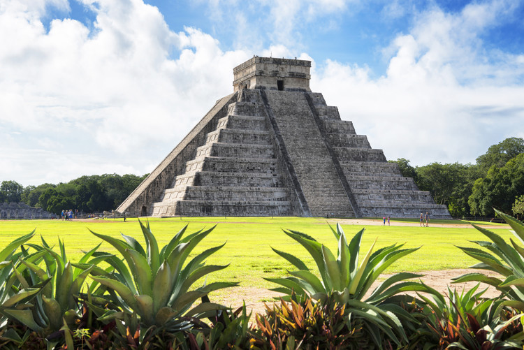 Umelecká fotografie El Castillo Pyramid of the Chichen Itza II