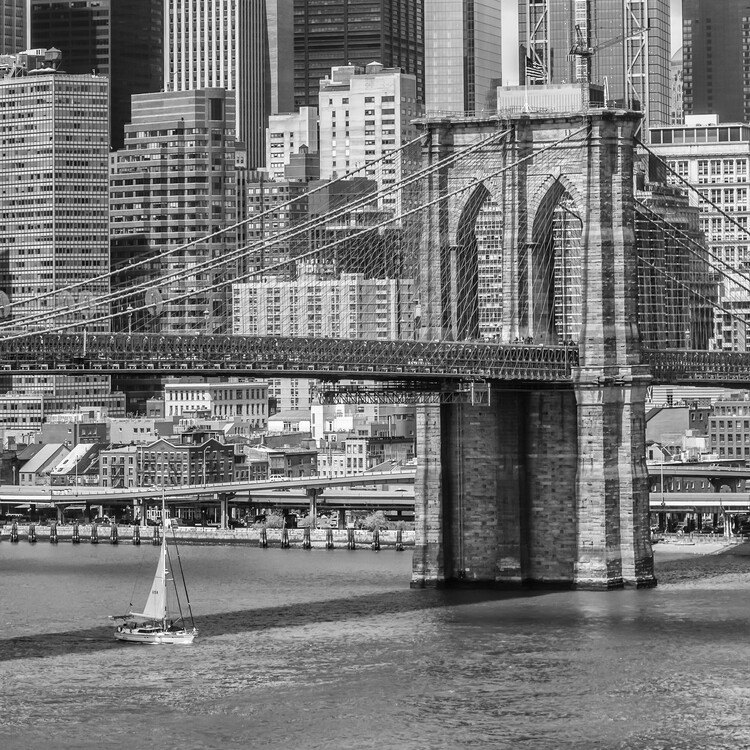 NEW YORK CITY Brooklyn Bridge And East River фототапет