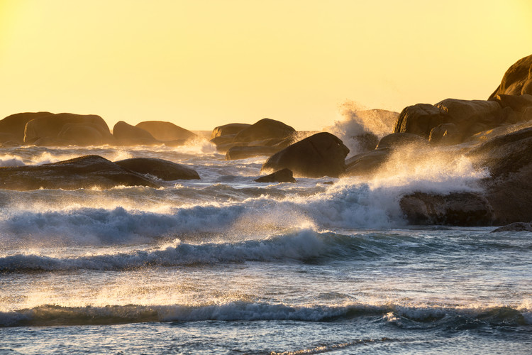 Powerful Ocean Wave at Sunset | Poster, Kunstdrucke, Fototapeten ...