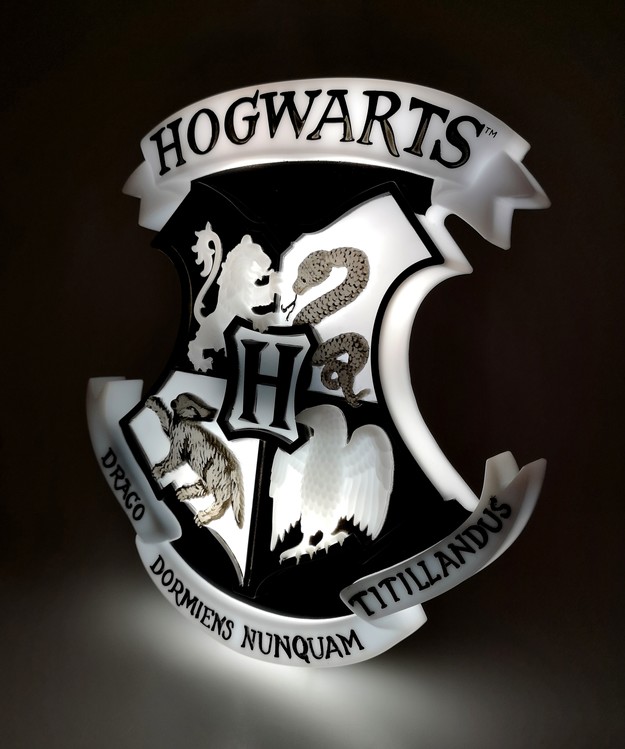 Lampada LED 3D Harry Potter Hogwarts con base a scelta