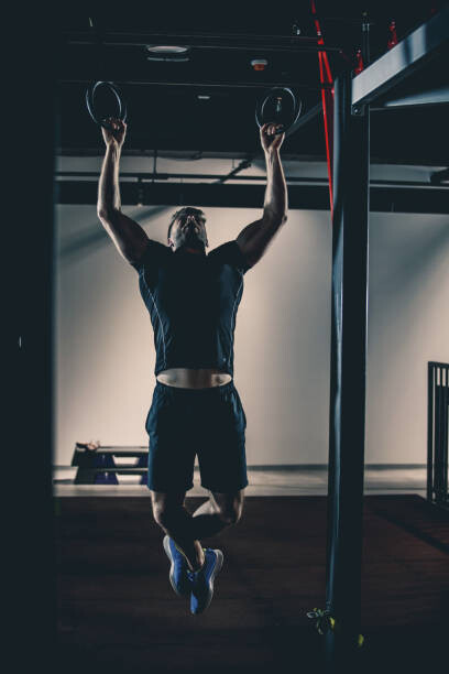 Tričko Muscular man is doing bodyweight training