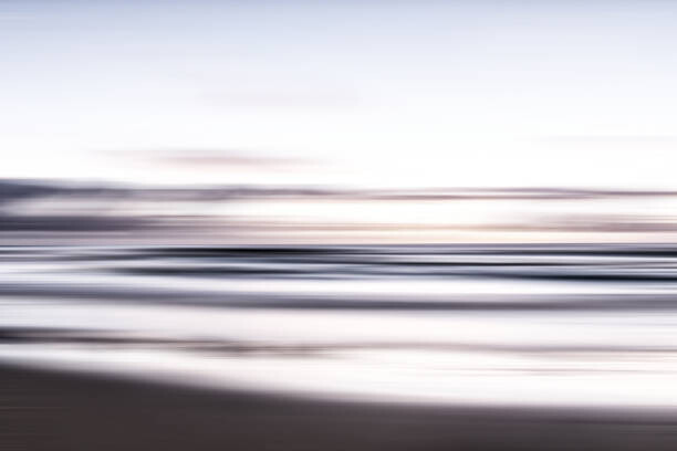 Obraz na plátně Soft motion blur of the sunrise