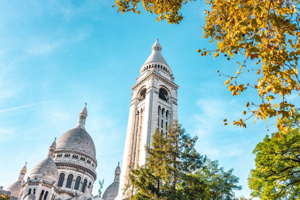 Obraz na plátně The Sacre Coeur monument in Montmartre