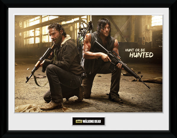 Zarámovaný plagát The Walking Dead - Rick and Daryl Hunt