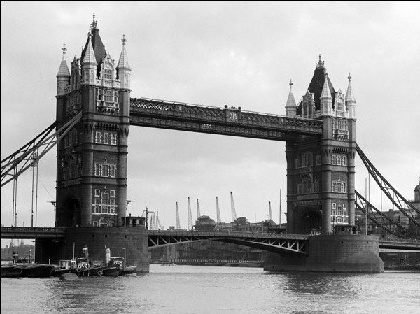 Philip Gendreau - View Of Tower Bridge Festmény reprodukció