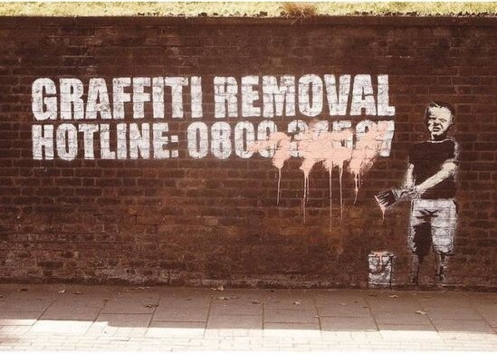 Plagát Banksy Street Art - Graffity Removal Hotline