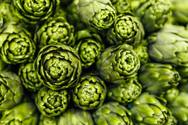 Plakát Close-up of fresh green artichokes