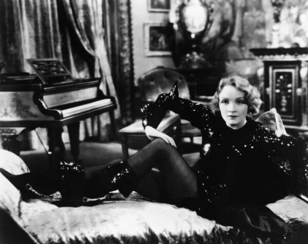 Plakát Dishonored - X 27 1931