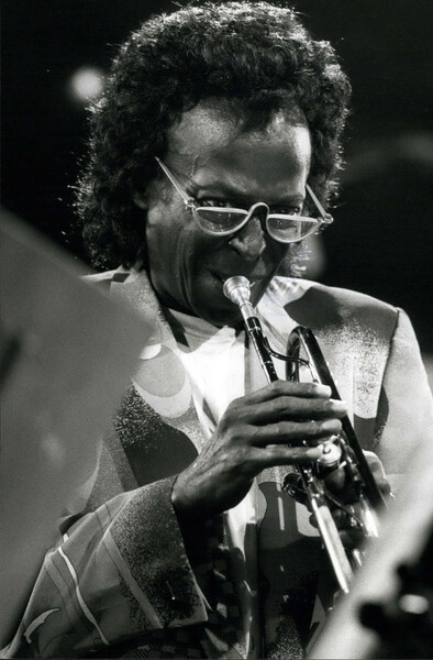 Plakát Miles Davis performing at the Montreux Jazz Festival, 1991