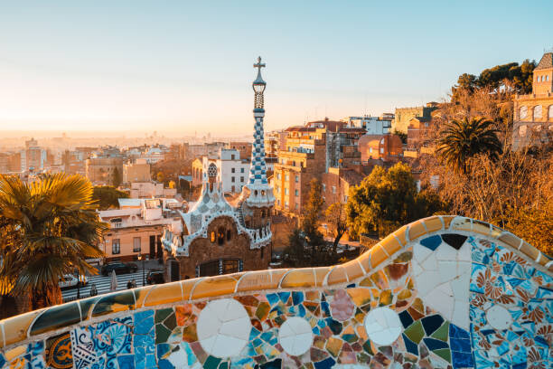 Obraz na płótnie Barcelona at sunrise viewed from park
