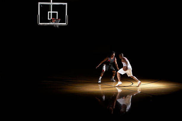Obraz na płótnie Basketball players playing one on one