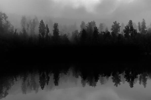 Obraz na płótnie Dark Reflections