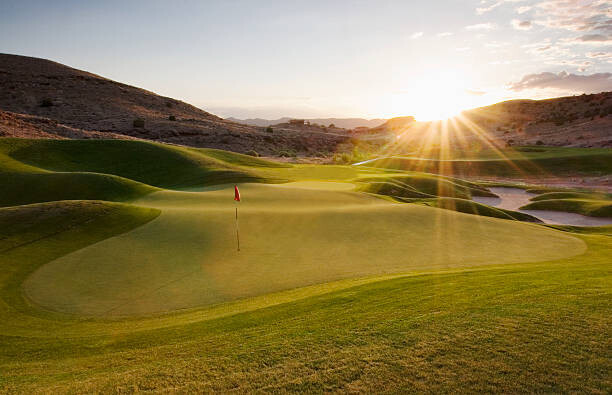 Obraz na płótnie Putting Green at Sunset