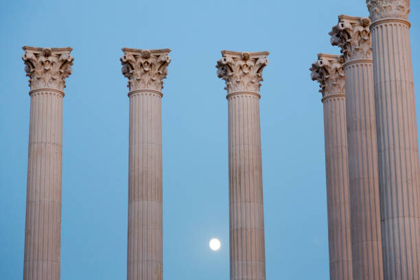 Obraz na płótnie Roman Temple under the moonlight