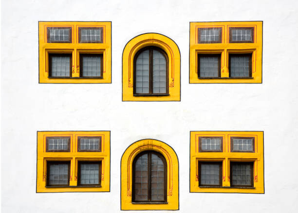 Obraz na płótnie Yellow windows