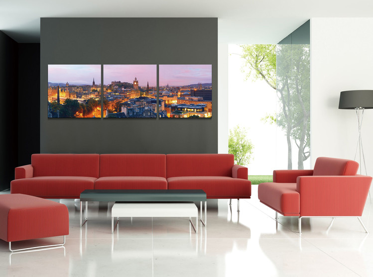 Τοποθετημένη εκτύπωση έργου τέχνης  Red night city
