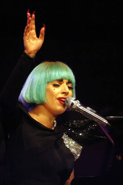 Quadro su tela Lady GaGA live at EuroPride, Rome, June 11, 2011