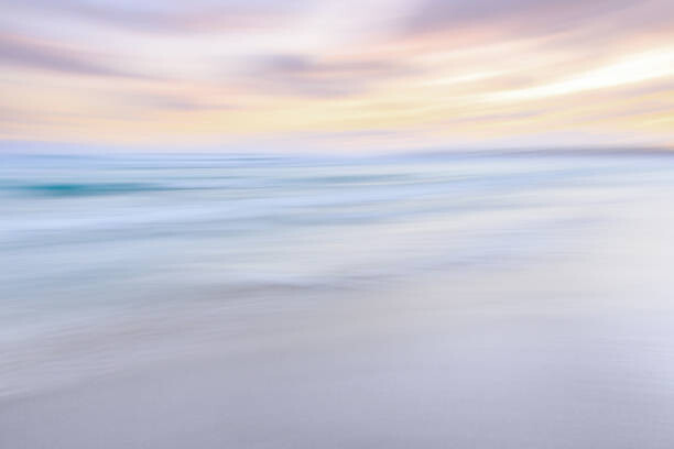 Quadro su tela Storm clouds and waves breaking onto