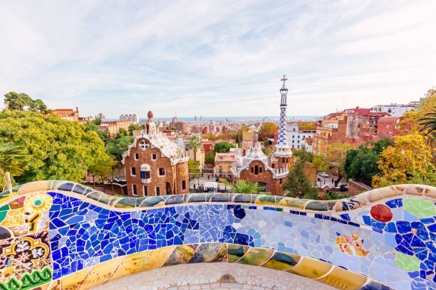Tableau sur toile Barcelona skyline with colorful buildings on